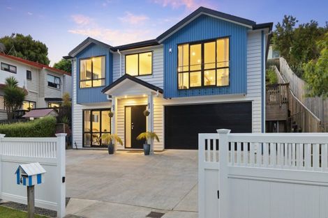 Photo of property in 4 Brownlee Place, Pukekohe, 2120