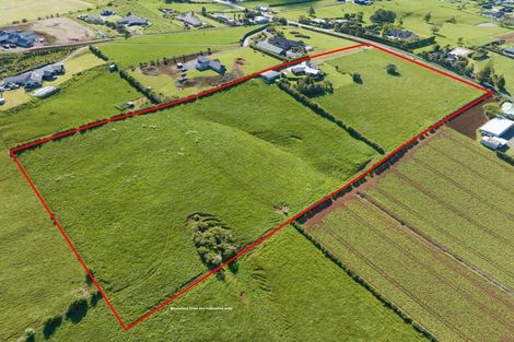 Photo of property in 118 Paparata Road, Bombay, 2675