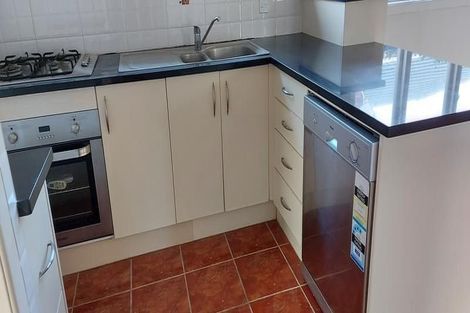 Photo of property in 33a Titoki Street, Te Atatu Peninsula, Auckland, 0610