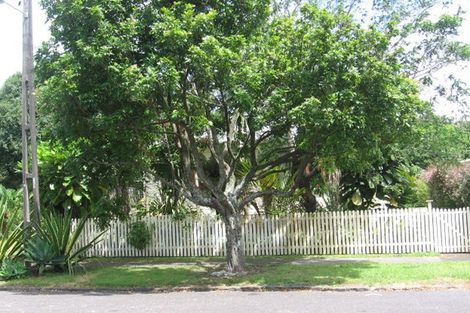 Photo of property in 2 Leone Terrace, Mount Albert, Auckland, 1025