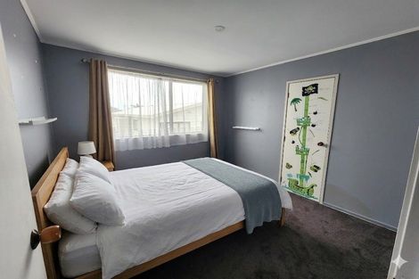 Photo of property in 2/8 Silver Road, Weymouth, Auckland, 2103