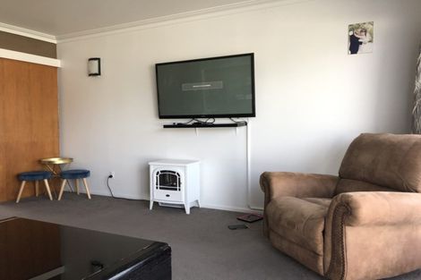 Photo of property in 2/1 Roseburn Place, Pakuranga, Auckland, 2010