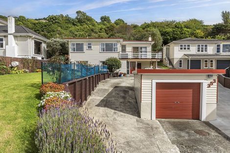 Photo of property in 353 Main Road, Tawa, Wellington, 5028