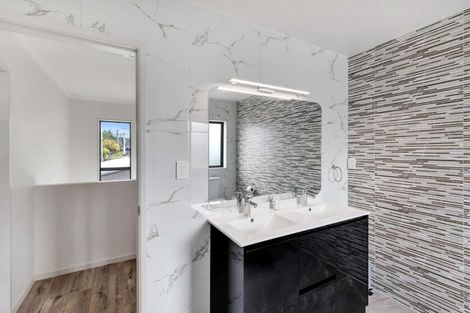 Photo of property in 7a Woodvale Road, Glen Eden, Auckland, 0602