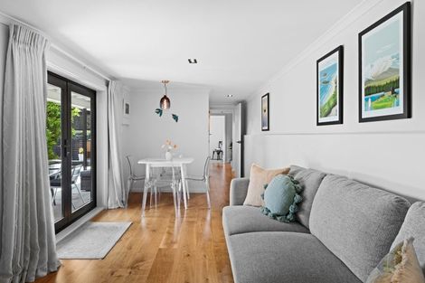 Photo of property in 55 Breadalbane Avenue, Havelock North, 4130