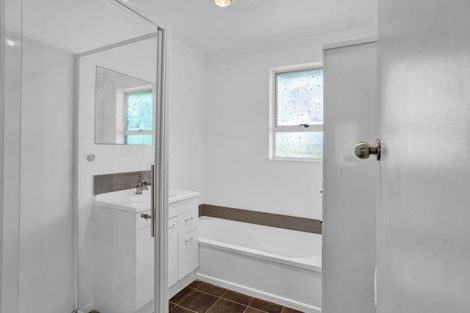 Photo of property in 11 Warkworth Grove, Bell Block, New Plymouth, 4312