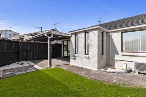 Photo of property in 1/49 Larne Avenue, Pakuranga Heights, Auckland, 2010