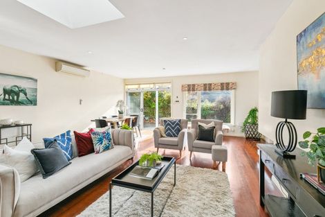 Photo of property in 307 Karori Road, Karori, Wellington, 6012