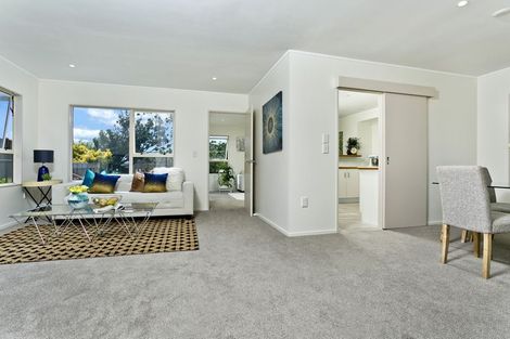 Photo of property in 10 Owl Court, Unsworth Heights, Auckland, 0632