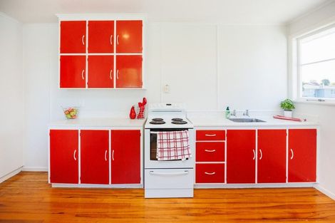 Photo of property in 18 Anakiwa Street, Kelvin Grove, Palmerston North, 4414