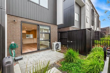 Photo of property in 1/478 West Coast Road, Glen Eden, Auckland, 0602