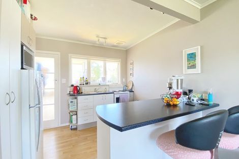 Photo of property in 2/6 Corrella Road, Belmont, Auckland, 0622