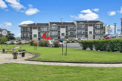 Photo of property in 3a/71 Spencer Road, Oteha, Auckland, 0632