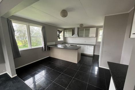 Photo of property in 21 Worcester Place, Cannons Creek, Porirua, 5024