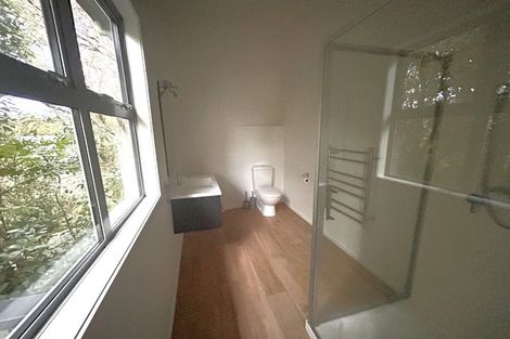 Photo of property in 16a Springdale Grove, Fitzherbert, Palmerston North, 4410