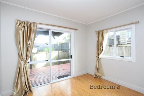 Photo of property in 139 Bucklands Beach Road, Bucklands Beach, Auckland, 2012