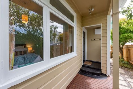 Photo of property in 15 Angus Avenue, Berhampore, Wellington, 6023