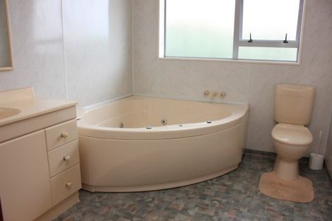 Photo of property in 11 Ponderosa Place, Opunake, 4616