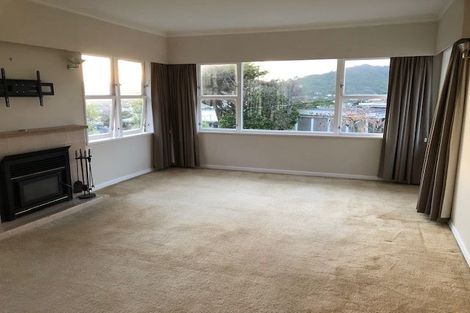 Photo of property in 4 Grenfell Drive, Karori, Wellington, 6012