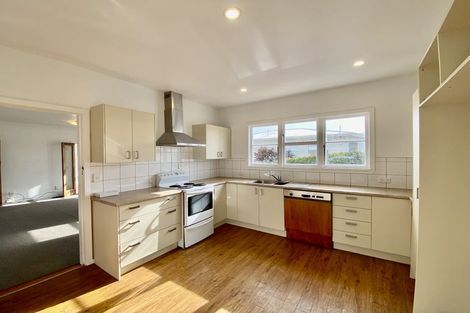 Photo of property in 155 Estuary Road, South New Brighton, Christchurch, 8062