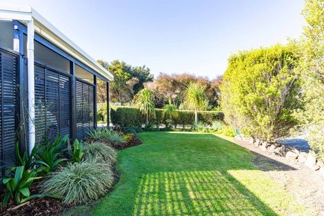 Photo of property in 37 Grove Road, Mangawhai Heads, Mangawhai, 0505