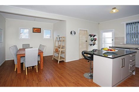 Photo of property in 145 Alfriston Road, Manurewa, Auckland, 2105