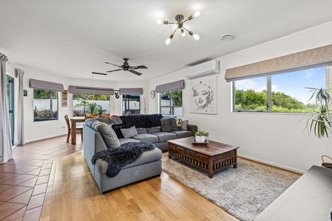 Photo of property in 4 Farnell Place, Gulf Harbour, Whangaparaoa, 0930