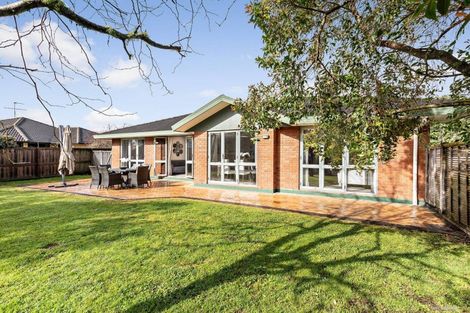 Photo of property in 37 Te Wharau Drive, Greenhithe, Auckland, 0632