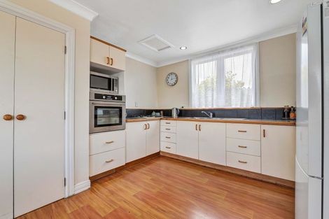 Photo of property in 10 Norman Street, Lower Vogeltown, New Plymouth, 4310