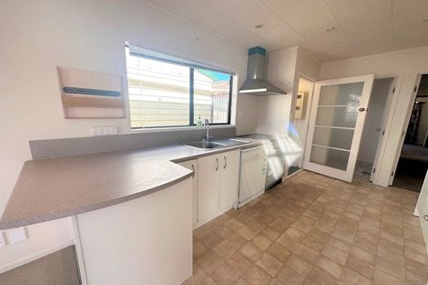 Photo of property in 8 Tyndrum Place, Highland Park, Auckland, 2010