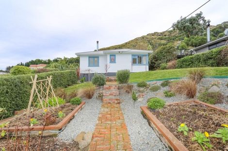 Photo of property in 45 Cornwall Road, Lyttelton, 8082