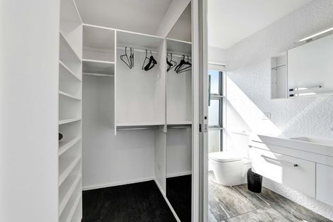 Photo of property in 244 Devon Street West, New Plymouth, 4310
