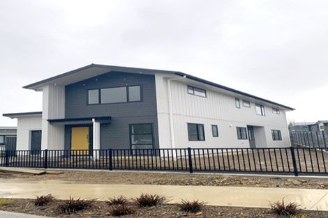 Photo of property in 4 Pateke Drive, Kenepuru, Porirua, 5022