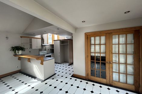 Photo of property in 7a Hawker Street, Mount Victoria, Wellington, 6011