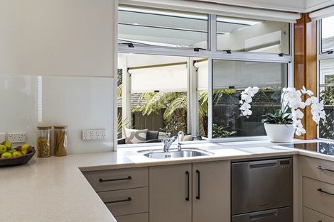 Photo of property in 11 George Street, Lower Vogeltown, New Plymouth, 4310