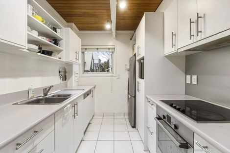 Photo of property in 4 Cottleville Terrace, Thorndon, Wellington, 6011