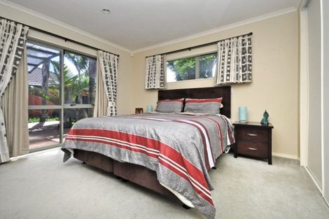 Photo of property in 43 Blackwood Drive, Wattle Downs, Auckland, 2103
