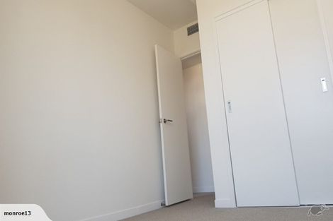 Photo of property in Alpha Apartments, 503/4 Elizabeth Street, Mount Victoria, Wellington, 6011