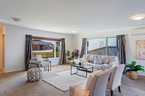 Photo of property in 6 Waihurihia Street, Otaki, 5512