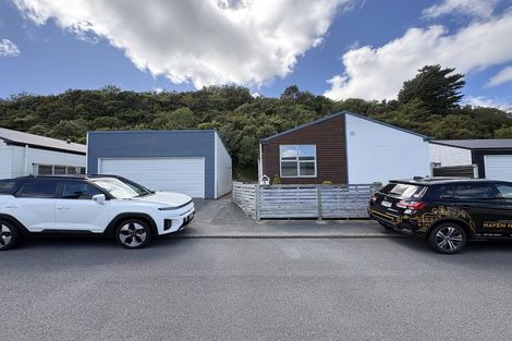 Photo of property in 6 Otonga Heights, Maungaraki, Lower Hutt, 5010