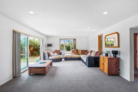 Photo of property in 19 Courtfield Close, Parklands, Christchurch, 8083