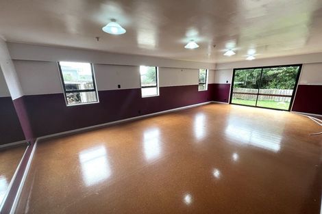 Photo of property in 25 Ngatitoa Street, Tawa, Wellington, 5028