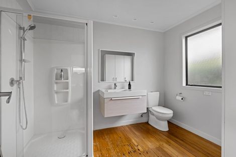 Photo of property in 1/212 Centreway Road, Orewa, 0931