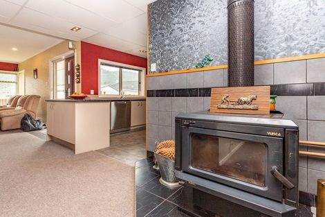 Photo of property in 60 Firth Street, Cobden, Greymouth, 7802