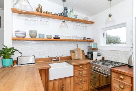 Photo of property in 14 Pukeko Street, Frankton, Hamilton, 3204