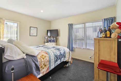 Photo of property in 10 Valencia Place, Manurewa, Auckland, 2102
