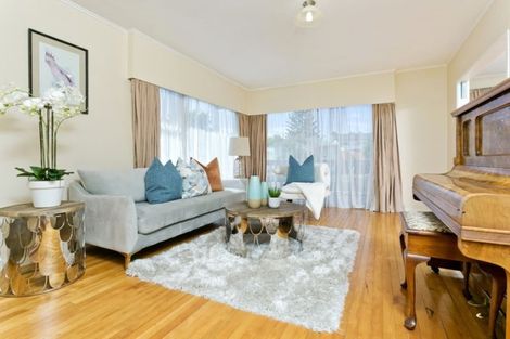 Photo of property in 1/91 Bond Crescent, Forrest Hill, Auckland, 0620