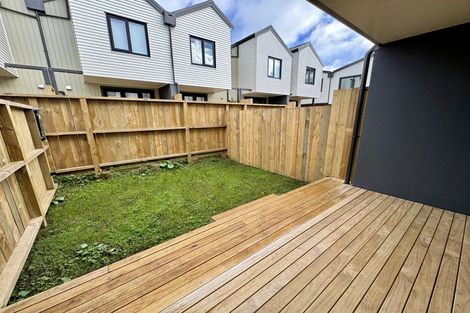 Photo of property in 35 Te Puketoka Lane, Mangere, Auckland, 2022