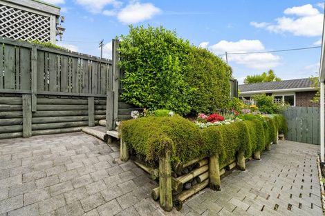 Photo of property in 222 Whangaparaoa Road, Red Beach, 0932