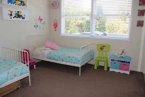 Photo of property in 23 Eastcliffe Road, Castor Bay, Auckland, 0620